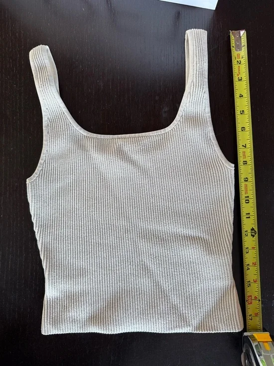 Aritzia Ribbed Sculpt Knit Square-Neck Tank Top in Light Beige - Picture 4 of 9